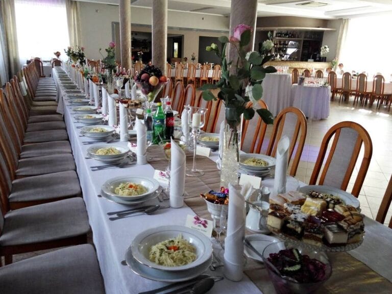 Imprezy - urodziny, chrzciny, jubileusze podjadek_wesele1